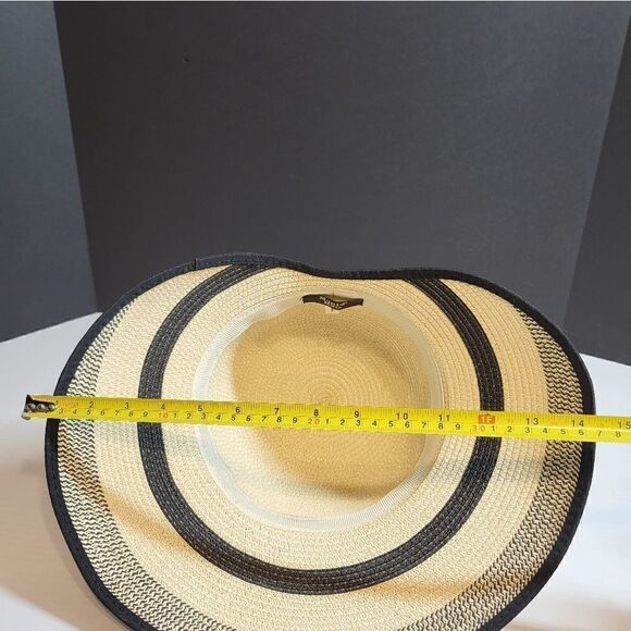 Magic Women's Hat  - Picture 6 of 8